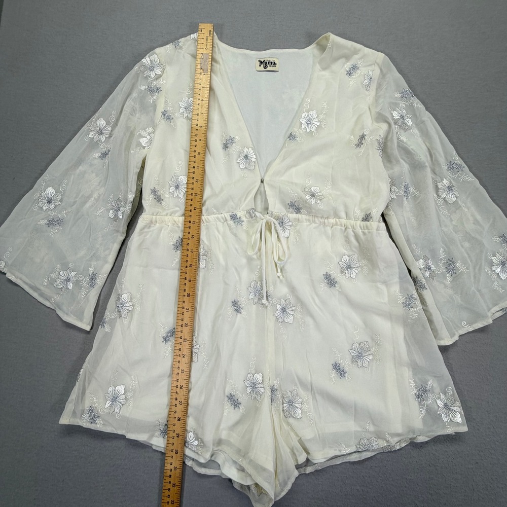 Show Me Your Mumu Roxy Romper Womens Medium Ivory Excellent Embroidered Floral - Picture 3 of 11